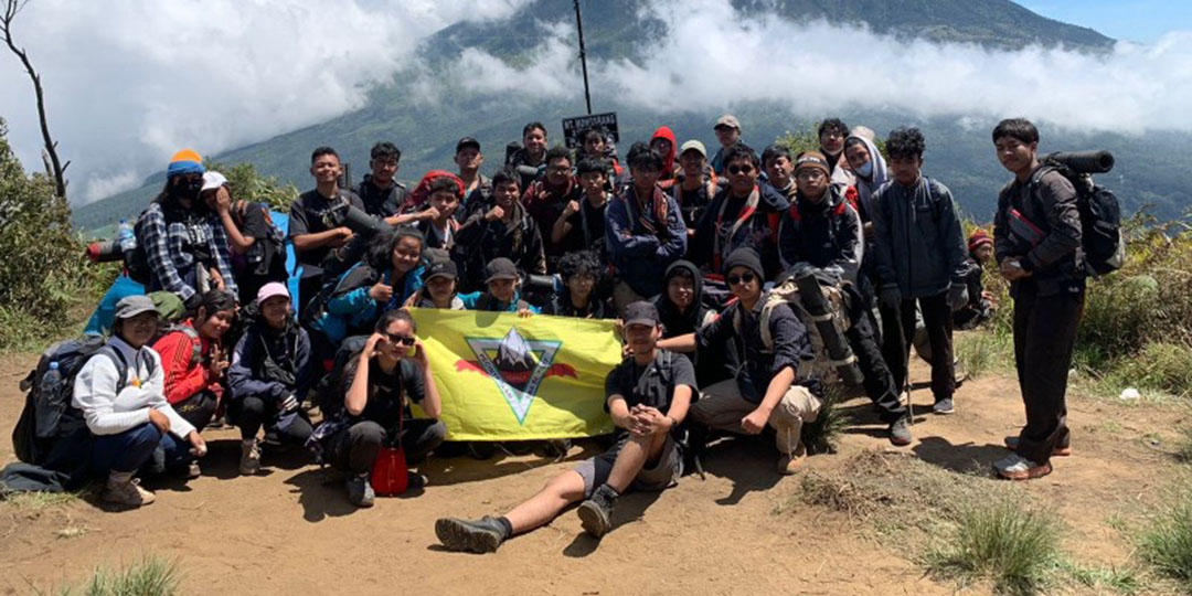 Menimba Bijak Dari Setapak Mongkrang